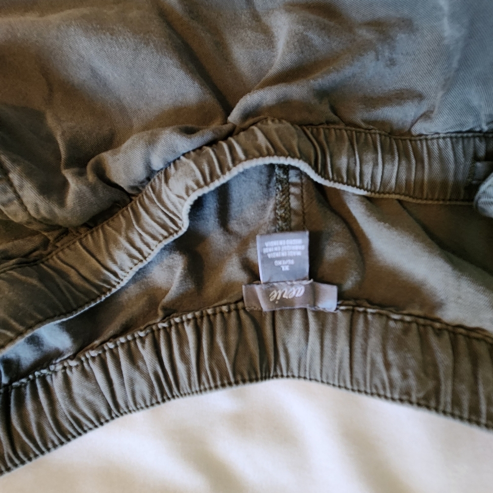 Aerie Linen Shorts - Picture 3 of 4